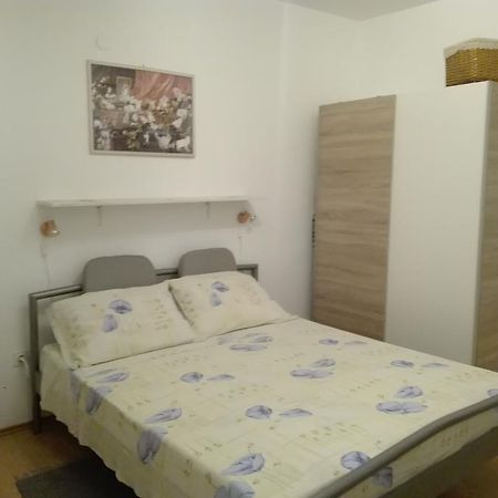 Studio Apartments Ivica 프리모스턴 외부 사진