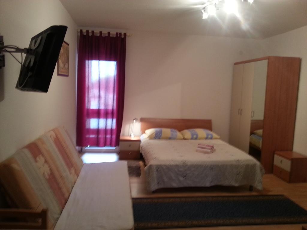 Studio Apartments Ivica 프리모스턴 객실 사진